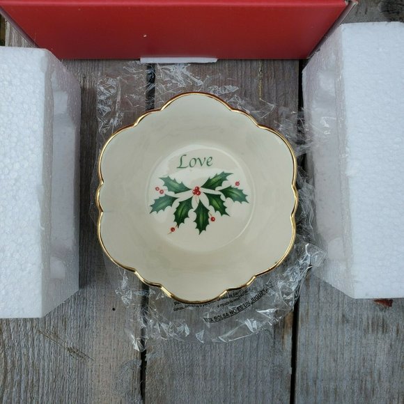 LENOX Holiday Round Fluted Dish Candy Bowl 24k gold Holly - Picture 3 of 7